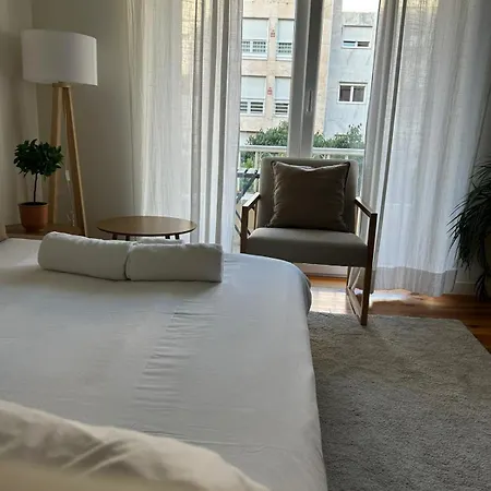萨尔达尼亚公寓 * Lisboa